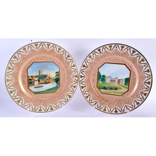 32 - A PAIR OF LIMITED EDITION ROYAL WORCESTER PORCELAIN PLATES Malvern Priory & Worcester Cathedral, tog... 