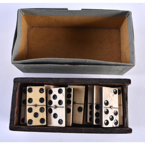 362 - A CASED SET OF ANTIQUE BONE DOMINOS. (qty)