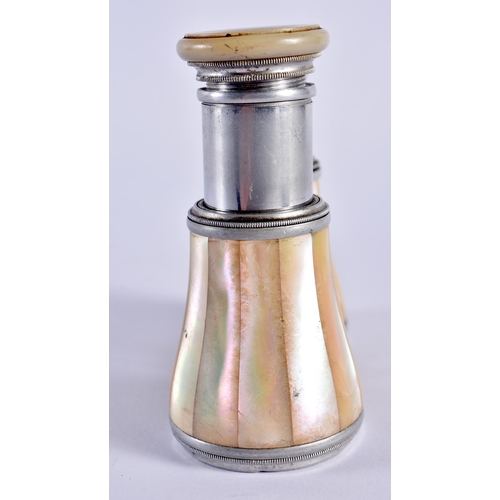 368 - A PAIR OF MOTHER OF PEARL INLAID OPERA GLASSES. 9.5 cm x 9.5 cm extended.