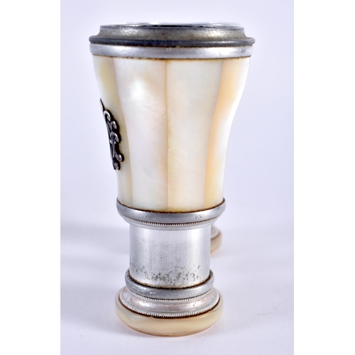 369 - A PAIR OF MOTHER OF PEARL INLAID OPERA GLASSES. 9.5 cm x 9.5 cm extended.