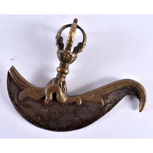 392 - A 19TH CENTURY CHINESE TIBETAN KARTIKA VAJRA BRONZE KNIFE mounted with a beast. 14 cm x 16 cm.