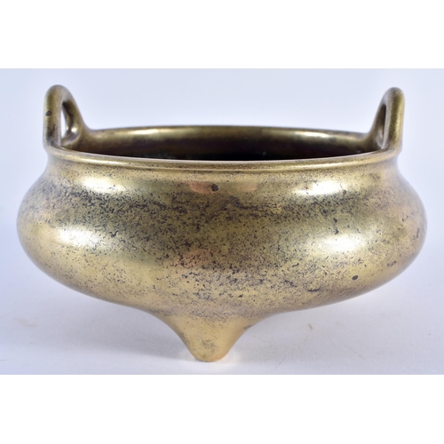 393 - A FINE 17TH/18TH CENTURY CHINESE TWIN HANDLED BRONZE CENSER bearing Xuande marks to base, of plain f... 