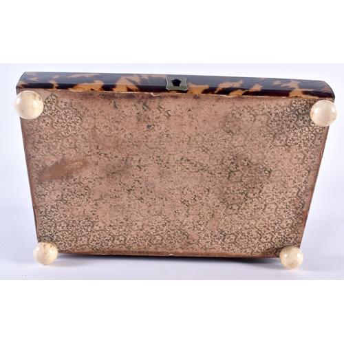 400F - A Regency Tortoiseshell Lidded Box with Bone Bun Feet. 15.5cm x 5.3cm x 10cm