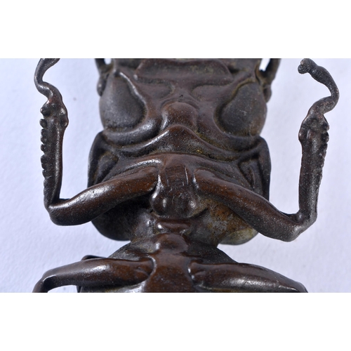 400G - A Japanese Bronze Beetle. 13cm x 5cm x 2.3cm, weight 194.8g