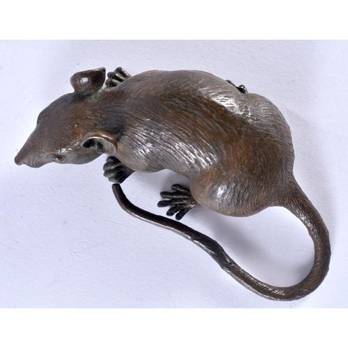 400P - A Bronze Model of a Rat. 9cm x 4.5cm x 2.5cm, weight 240g