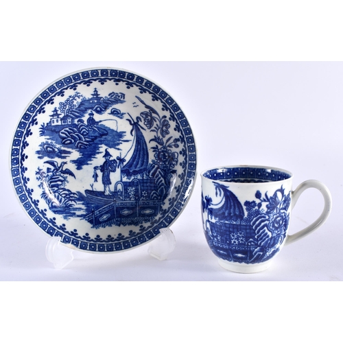 46 - AN 18TH CENTURY WORCESTER BLUE AND WHITE TEACUP AND SAUCER. 11 cm wide. (2)