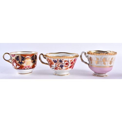 48 - THREE LATE 18TH/19TH CENTURY FLIGHT BARR AND BARR PORCELAIN CUPS together with three other cups C180... 