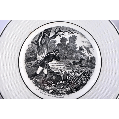 512 - A SET OF TWELVE ANTIQUE FRENCH BLACK AND WHITE PRINTED HUNTING PLATES. 17 cm diameter. (12)