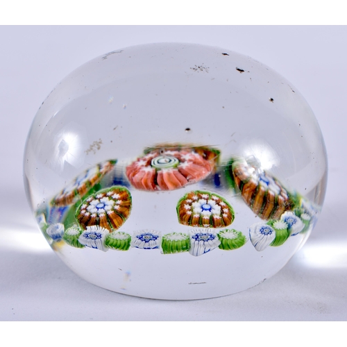 528 - AN ANTIQUE FRENCH CLICHY GLASS PAPERWEIGHT. 6 cm wide.