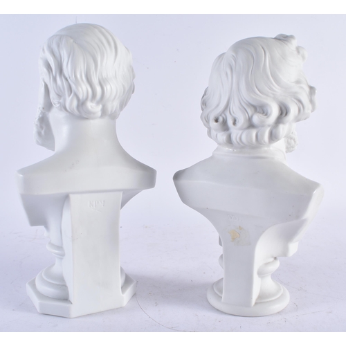 551 - A PAIR OF ANTIQUE BISQUE PORCELAIN PARIAN WARE BUSTS depicting Mendelssohn & Gounod. 21 cm high.