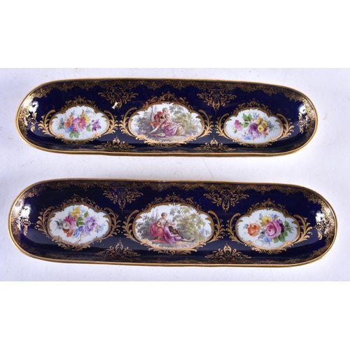 557 - A FINE 19TH CENTURY MEISSEN PORCELAIN DESK STAND comprising of tray, a pair of inkwells, two pen tra... 