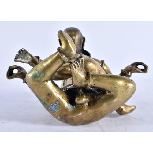 576 - A 19TH CENTURY INDIAN TIBETAN EROTIC BRONZE BUDDHISTIC FIGURAL GROUP. 13 cm x 7 cm.