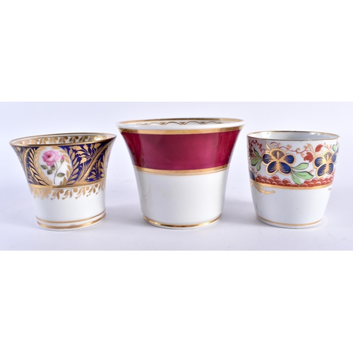 62 - THREE EARLY 19TH CENTURY CHAMBERLAINS WORCESTER CUPS SAUCERS. Largest 14 cm diameter. (6)