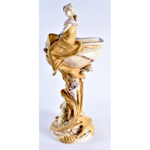 625 - A LARGE AUSTRIAN ROYAL DUX PORCELAIN CENTREPIECE. 44 cm x 25 cm.