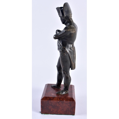 684 - A 19TH CENTURY EUROPEAN GRAND TOUR BRONZE FIGURE OF NELSON. 25 cm high.