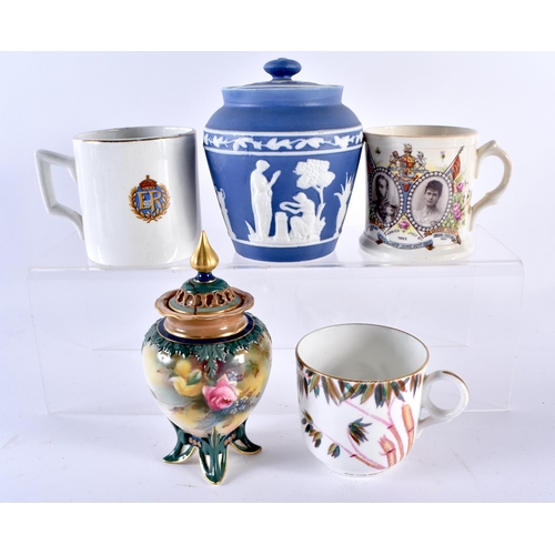 74 - ASSORTED ENGLISH AND CONTINENTAL PORCELAIN including wedgwood jasperware, a royal lily style Worcest... 