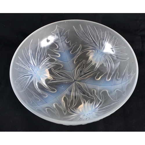 751 - AN ART DECO FRENCH OPALESCENT GLASS BOWL. 21 cm diameter.