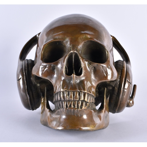 760 - A LARGE CONTINENTAL BRONZE DJ SKELETON. 18 cm x 15 cm.