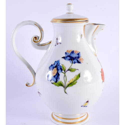 78 - AN 18TH CENTURY GERMAN HOSCHT PORCELAIN COFFEE POT AND COVER painted with floral sprays. 21 cm x 14 ... 