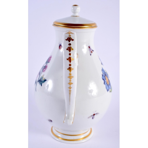 78 - AN 18TH CENTURY GERMAN HOSCHT PORCELAIN COFFEE POT AND COVER painted with floral sprays. 21 cm x 14 ... 