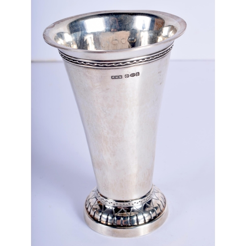 1754 - A Silver Vase with London Import Marks for 1992.  13cm x 8.5cm, weight 157.2g