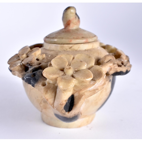 A 19TH CENTURY CHINESE CARVED SOAPSTONE TEAPOT Qing. 9 cm x 6 cm.