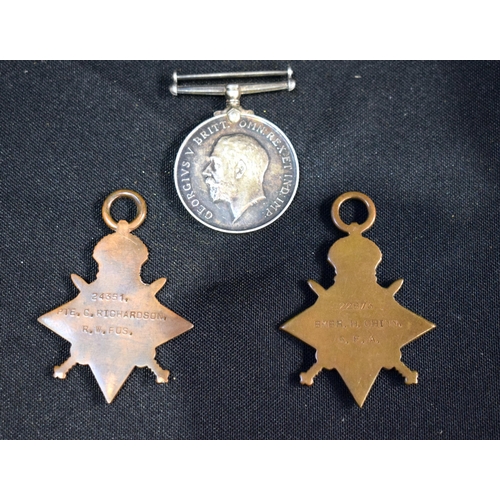 3085 - A 1914-1918 WW1 service medal together with two WW1 Stars (3).