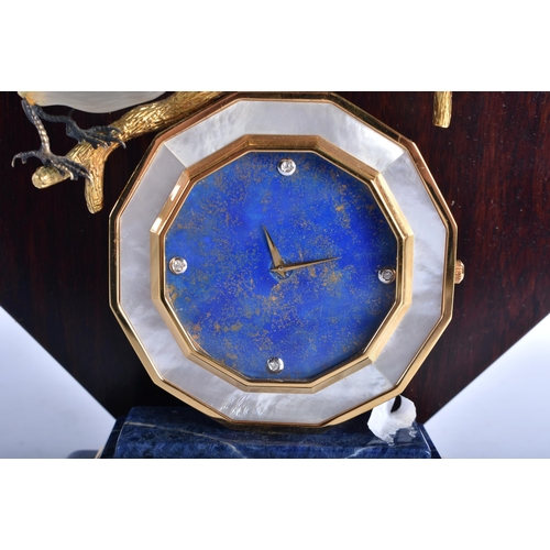 130 - A VERY UNUSUAL ART DECO LAPIS LAZULI AND FROSTED GLASS MANTEL CLOCK formed with five birds perched u... 