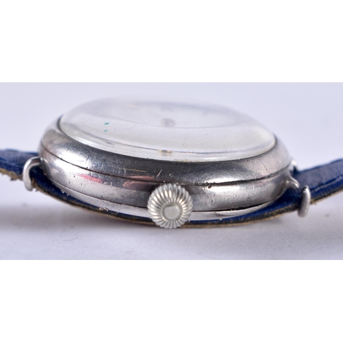 135 - WALTHAM Sterling Silver Cased Gents Vintage Trench Style WRIST WATCH.  Movement - Hand-wind .  WORKI... 