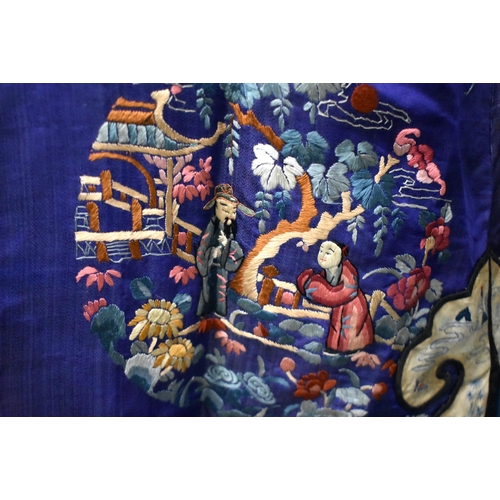 144 - A FINE 19TH CENTURY CHINESE SILK EMBROIDERED ROBE Qing, decorated all over with flowers and assorted... 