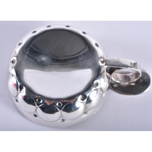 185 - A Silver Wine Tasting Cup.  Hallmarked Birmingham 1977.  10.8 cm x 7.7cm x 3.4cm, weight 86g