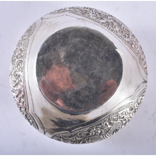 196 - A Continental Silver Bowl with Embossed Decoration.  XRF Tested for purity 800 Silver.  Weight 45g