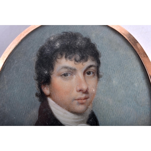 62 - Attributed to John Thomas Barber Beaumont (1774-1841) Portrait Miniature, Handsome male wearing a bl... 