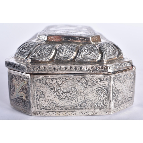 632 - A 19TH CENTURY MIDDLE EASTERN PERSIAN SILVER SNUFF BOX engraved all over with foliage and vines. 270... 