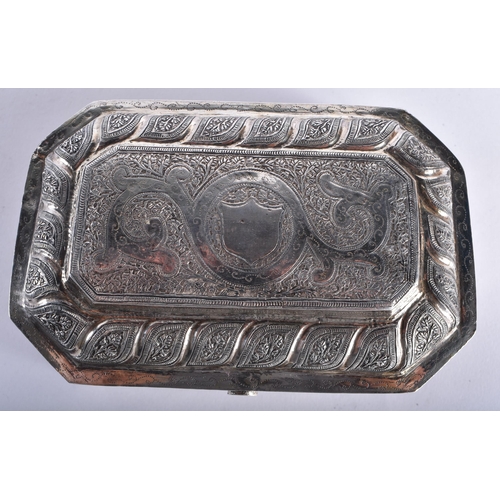 632 - A 19TH CENTURY MIDDLE EASTERN PERSIAN SILVER SNUFF BOX engraved all over with foliage and vines. 270... 