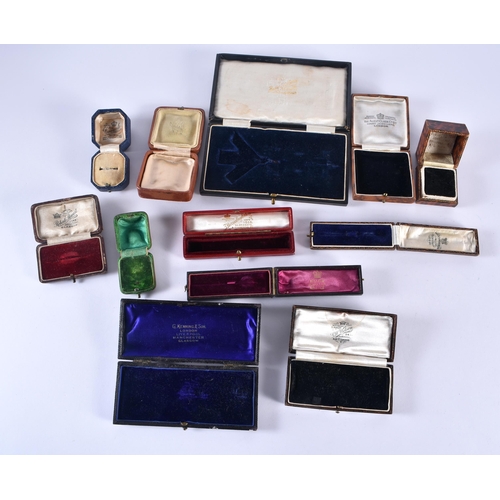 79 - Twelve assorted vintage and antique jewellery boxes (12)