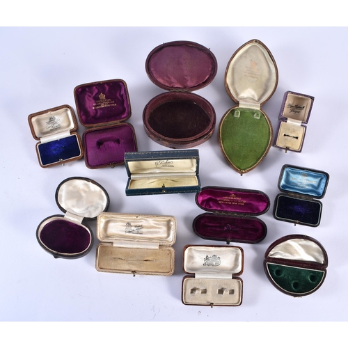 97 - Twelve assorted vintage and antique jewellery boxes (12)