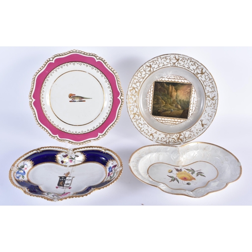 10 - A RARE EARLY 19TH CENTURY CHAMBERLAINS WORCESTER LANDSCAPE PLATE together with two similar armorial ... 