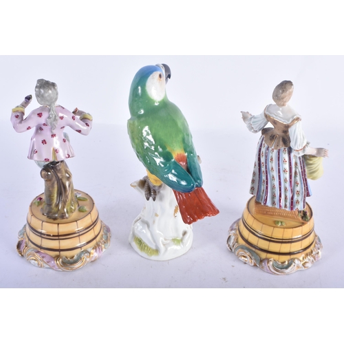 113 - A MEISSEN PORCELAIN FIGURE OF A PARROT together with a pair of Continental figures. Largest 15 cm hi... 