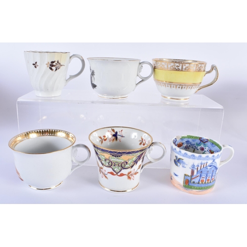 13 - TWELVE LATE 18TH/19TH CENTURY ENGLISH PORCELAIN CUPS including Chmaberlains & Graingers Worcester. L... 