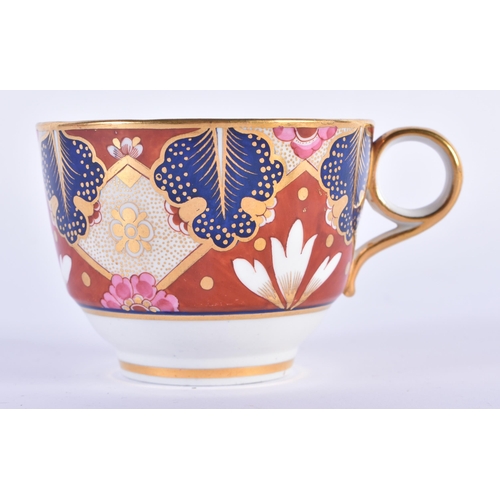 172 - Flight Barr and Barr imari pattern pair of tea cups and saucers.  14 x 8 cm (4)