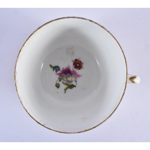 204 - 18th century Meissen teacup and saucer painted with children, crossed swords mark.  13,5 x 5 cm