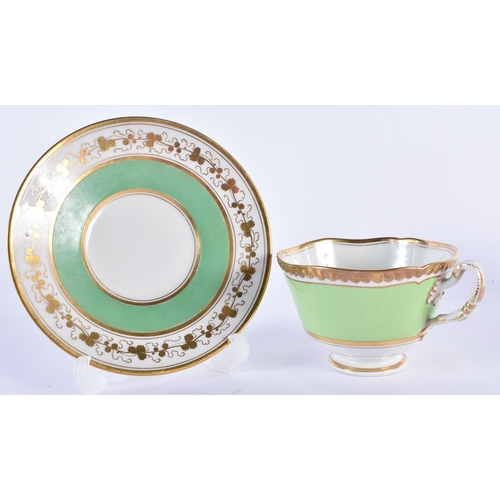 227 - Early 19th century Flight Barr and Barr cups and saucers, one in light green, one In medium green an... 