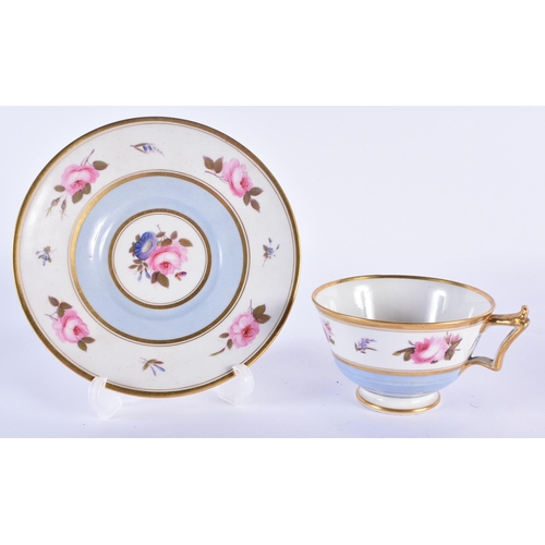 239 - Flight Barr and Barr Worcester teacup and saucer, the saucer with central roses enclosed by a band o... 