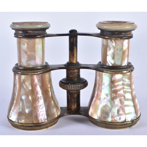 263 - A PAIR OF MOTHER OF PEARL OPERA GLASSES. 8 cm x 8.5 cm.