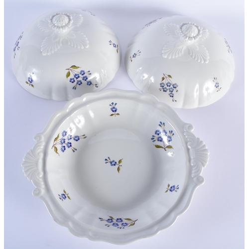 2 - AN EARLY 19TH CENTURY CHAMBERLAINS WORCESTER DINNER SERVICE painted with blue cornflowers. Largest 4... 