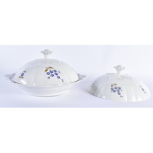 2 - AN EARLY 19TH CENTURY CHAMBERLAINS WORCESTER DINNER SERVICE painted with blue cornflowers. Largest 4... 