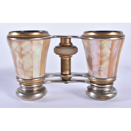 286 - A PAIR OF MOTHER OF PEARL OPERA GLASSES. 9 cm x 8 cm.