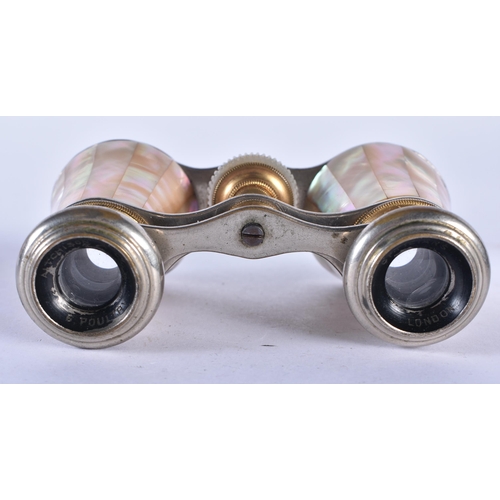 286 - A PAIR OF MOTHER OF PEARL OPERA GLASSES. 9 cm x 8 cm.