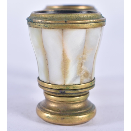 289 - A PAIR OF MOTHER OF PEARL OPERA GLASSES. 8 cm x 6 cm.